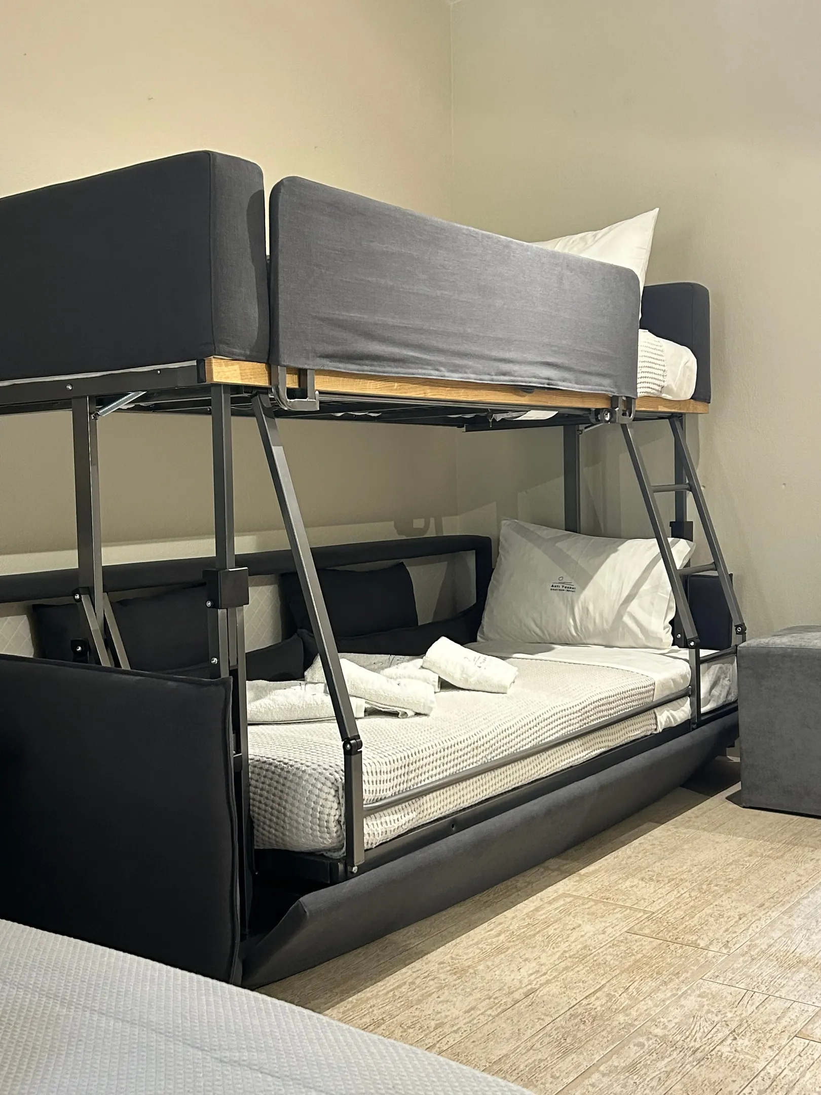 Tiara Holidays - Akti Toroni Boutique - Economy Studio Ground Floor with Veranda - sofa